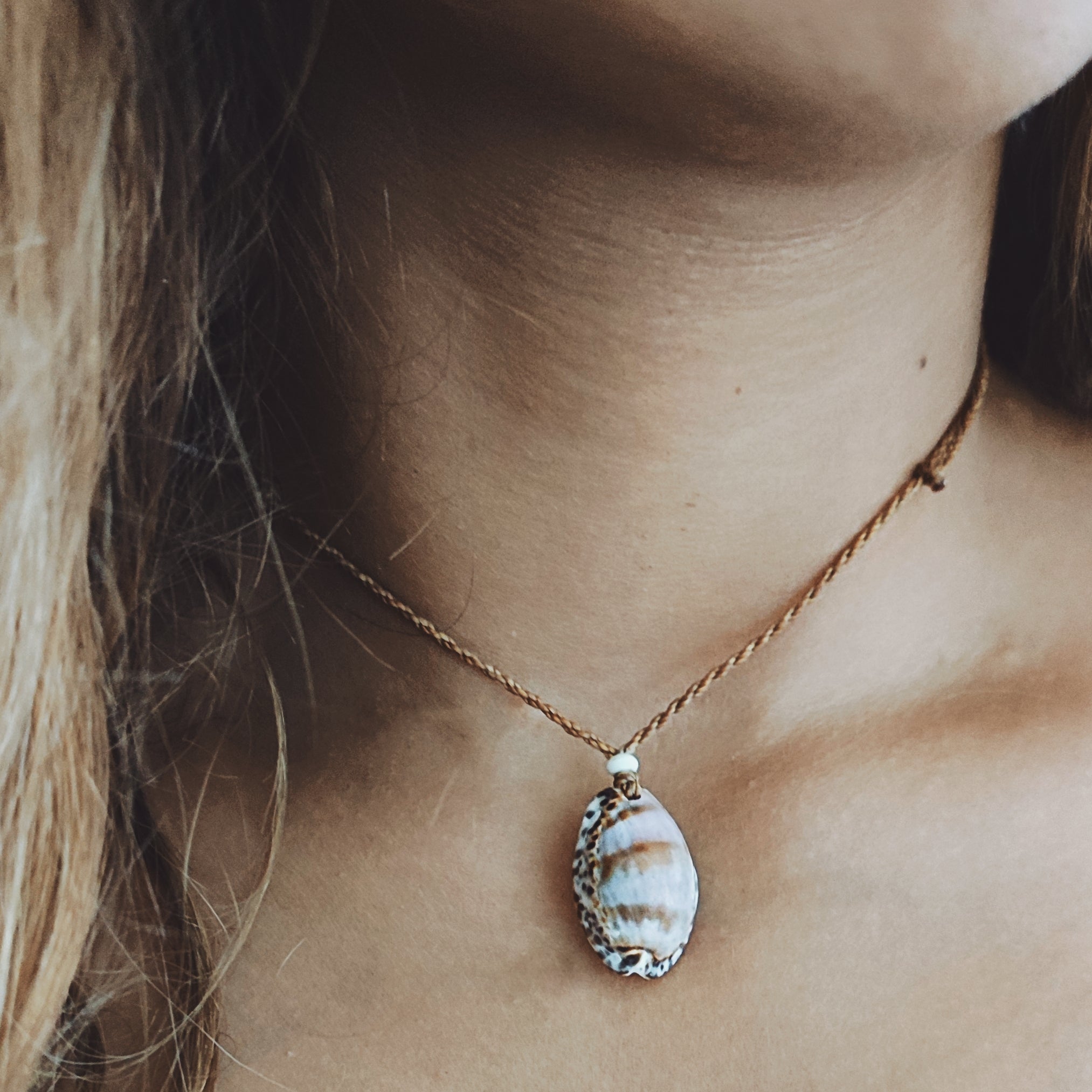 Collier reversible Cowrie - Follow Your HeART