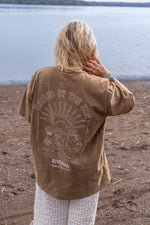 Load image into Gallery viewer, T-Shirt Raised By The Sun 2025
