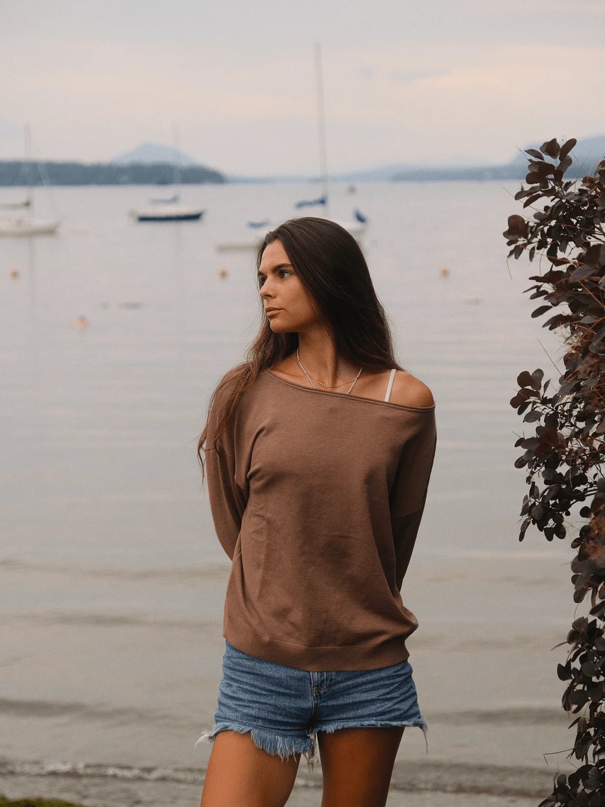 The Off Shoulder - Lix