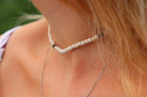 Livia elastic necklace, handmade.