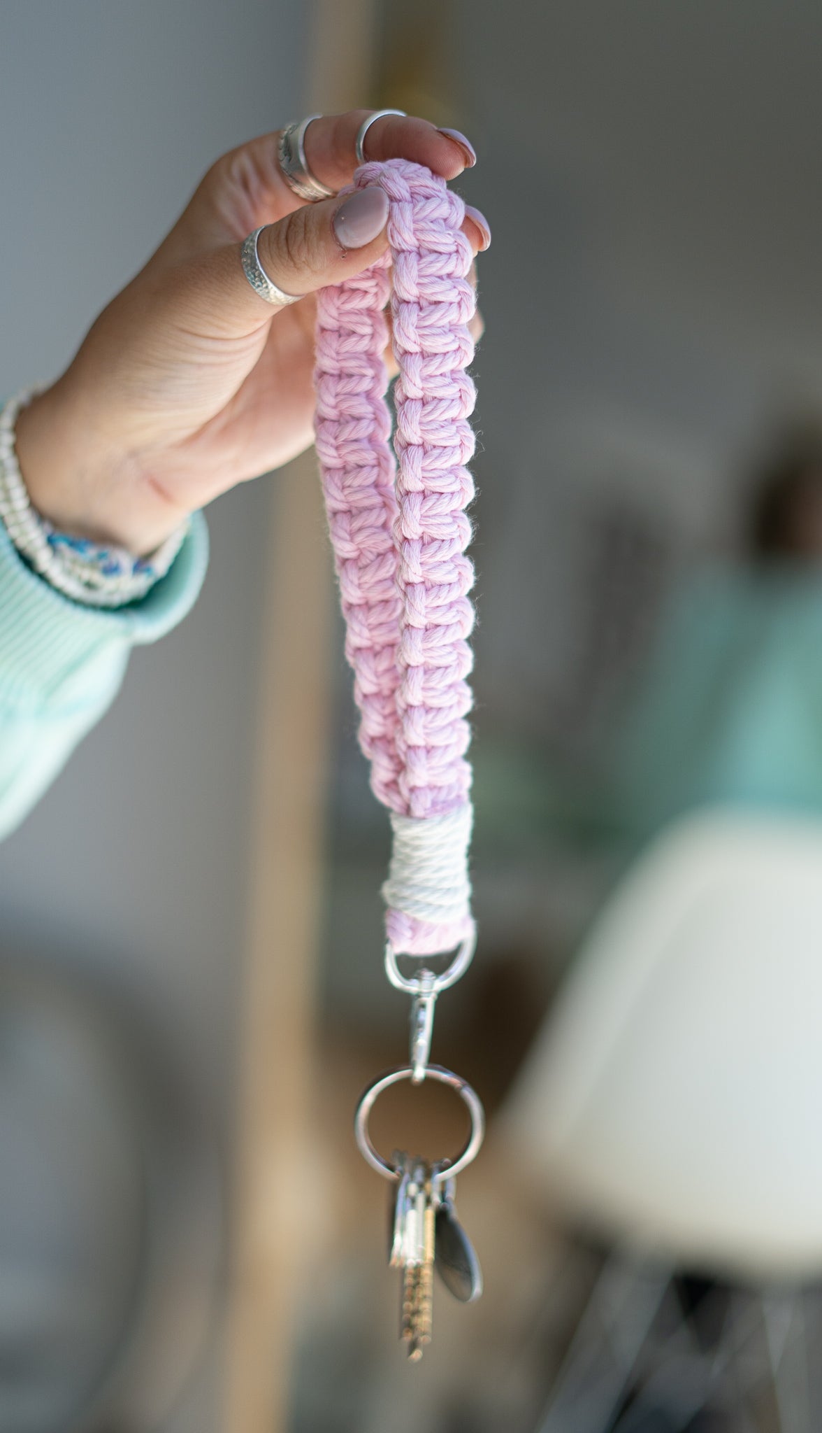 Porte-clefs macramé fabriqués à la main au Québec, en coton naturel.