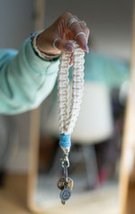 Porte-clefs macramé fabriqués à la main au Québec, en coton naturel.